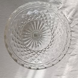 Skleněná etažérka / mísa na noze – broušený vzor - 2