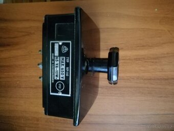 Bakelitový třípolohový přepínač VP110 - Metra Blansko - 2