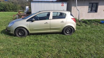 Opel corsa D - 2