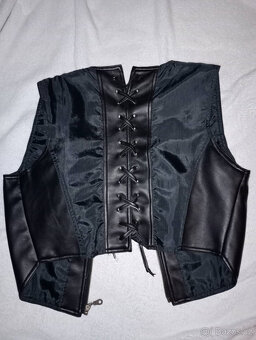 Černá vesta - 2