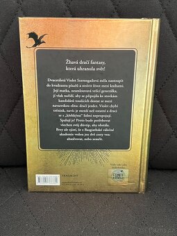 Čtvrté křídlo - Rebecca Yarros - 2