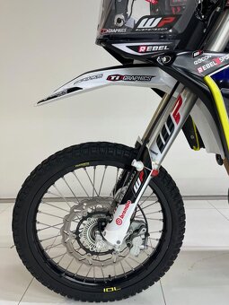 Husqvarna 701 enduro expediční cestovní - 2
