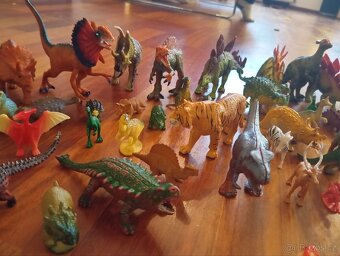 Dinosauři - 2