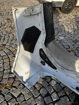 Ford Focus Mk4 combi - zadní nárazník - 2