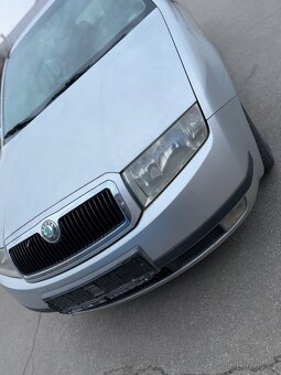 Skoda fabia předni naraznik stribrna - 2
