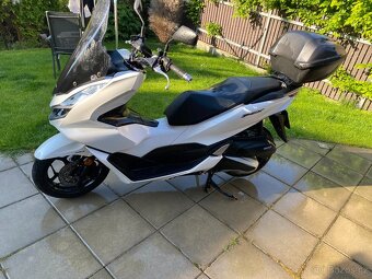 Prodám Honda PCX 125 , r.v. 2023 REZERVACE - 2