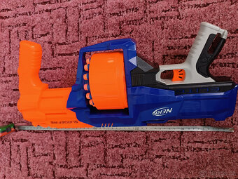 Nerf zbraně, - 2