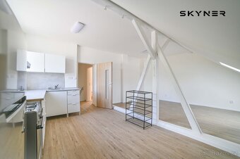 Pronájem byty 2+1, 55 m2 - podkrovní, ev.č. 01083 - 2
