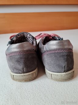 Dívčí boty zn.Bata vel.36 - 2