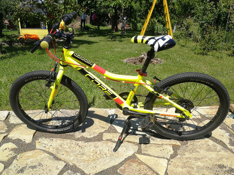CORE NIPPER 20" SUPERLIGHT žlutý - 2