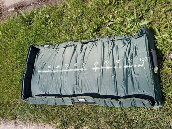 Podložka pod ryby Harton. - 2