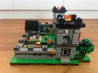 Lego Minecraft pevnost - 2