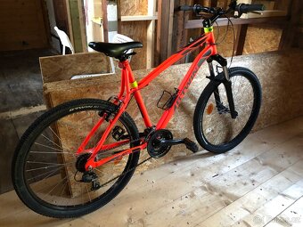 Horské kolo B-TWIN, velikost 26", velikost rámu L - 2