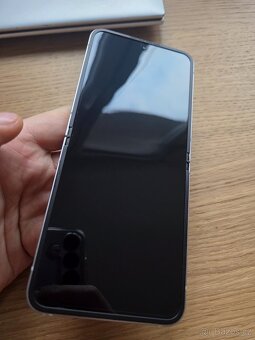 Samsung Galaxy Z Flip 6 - 2