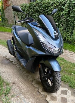 Skútr Honda PCX 125 rv. 2022 - 2