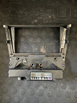 Středový panel Subaru impreza 2 gen - 2