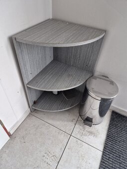 Kancelářský nabytek - 2