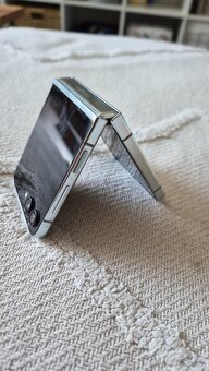 Samsunng Z flip 5 - 2