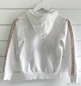 DKNY bavlněná bílá mikina - 2