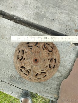 Starožitný podstavec - 2