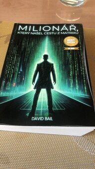 Milionář,který našel cestu z matrixu. - 2