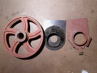 Prodám díly na RUR 5 - 2