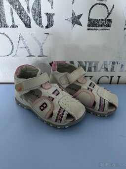 Dětské sandálky (bačkůrky) - 2