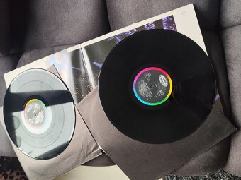 Prodám sbírku vinylů - 2