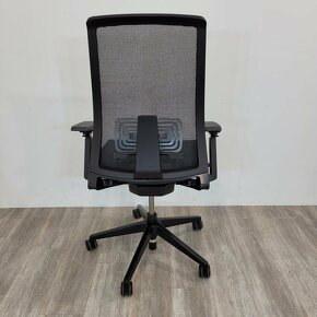 Kancelářská židle - Haworth Comforto 62 ZÁNOVNÍ - 2