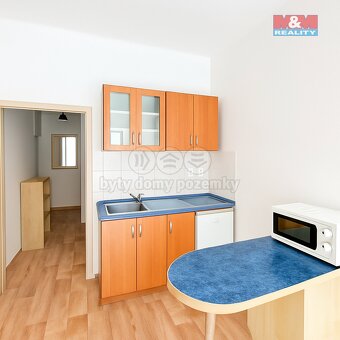 Pronájem bytu 1+kk, 19 m², Praha, ul. Pplk. Sochora - 2