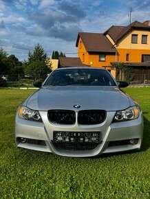 BMW E90 325i M-paket - 2