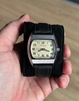 Mechanické hodinky Raketa TV - 2