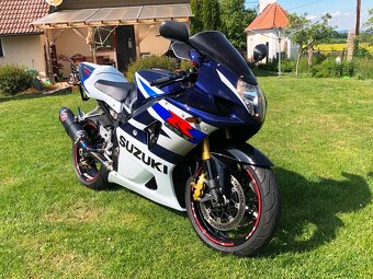 Suzuki GSXR 1000, REZERVACE, TOP stav, nebouraná - 2