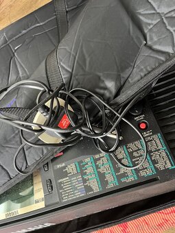 Yamaha PSR 330 - 2