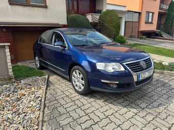 Volkswagen Passat B6 sedan - 2