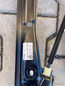 Golf 7 L.P. elektrické stahovačky - 2