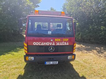 Odtahový speciál Mercedes 814L,nákladni 7.5t - 2