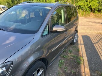 Volkswagen Touran - 2