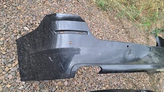 Prodam na BMW 5 F11 přední a zadní nárazník a prahy - 2