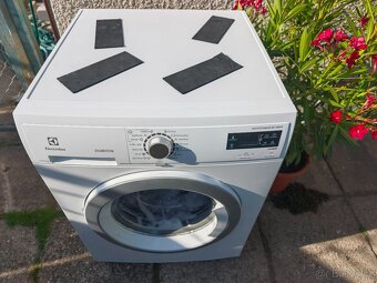Elektrolux A+++, 8kg, 1400ot.Parní programy-Steam System TOP - 2