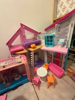 Barbie domeček a karavan - 2