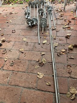 Spínací tyče na bedneni - 2