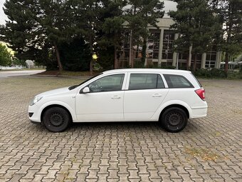 Opel Astra Combi 1.7CDTI 1.MAJITEL ČR DPH - 2