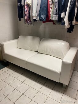 Dvoumístný gauč - 2