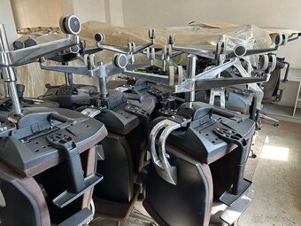 prodávám jako komplet jednací stůl - 2