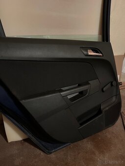 Levé zadní dveře Opel Astra - 2