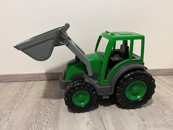 Traktor s návěsem - 2