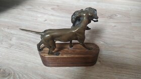 Bronzová soška - lovecký pes - 2