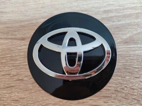 Nové - Středové pokličky Toyota. - 2