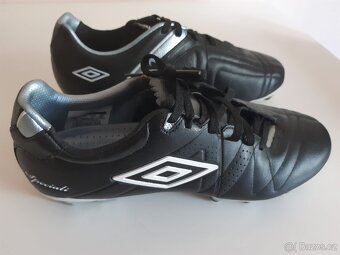 Kopačky UMBRO vel. 41 - 2